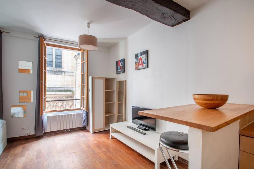 Au Coeur Du Marais - Ii Appartement